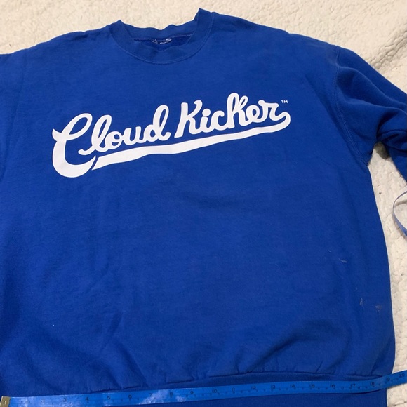 Cloud Kicker sweater. Size L - Picture 9 of 12